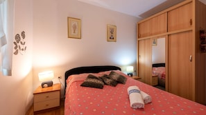 4 bedrooms, free WiFi, bed sheets