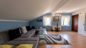 Living area - Apartman Max 3 by Villas Guide (Rijeka)