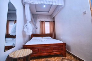 Family Apartment | Free WiFi - Lux Suites The Pink House Naivasha (Naivasha)
