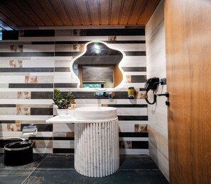 Signature Cabin | Bathroom | Towels