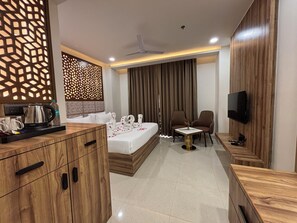 Coffres-forts dans les chambres, fer et planche à repasser