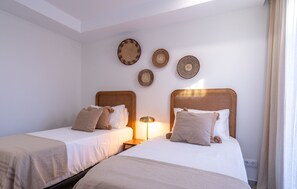 2 quartos, ferros/tábuas de passar roupa, Wi-Fi de cortesia
