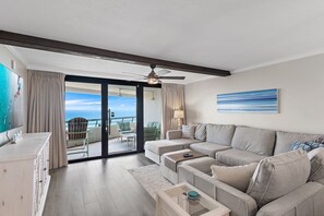 Smart TV, DVD player, books, stereo