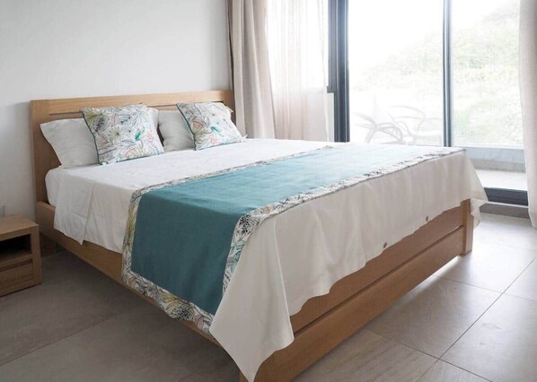 3 bedrooms, iron/ironing board, WiFi