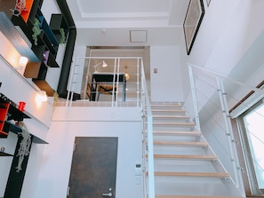 Super Bright & Eclectic 2 Floor Penthouse: Azabu | Desk, free WiFi - Dash Living Higashi Azabu (Tokyo)