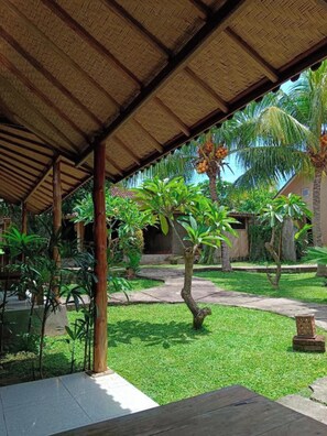 Chambre Double, balcon, vue jardin | Vue sur le jardin