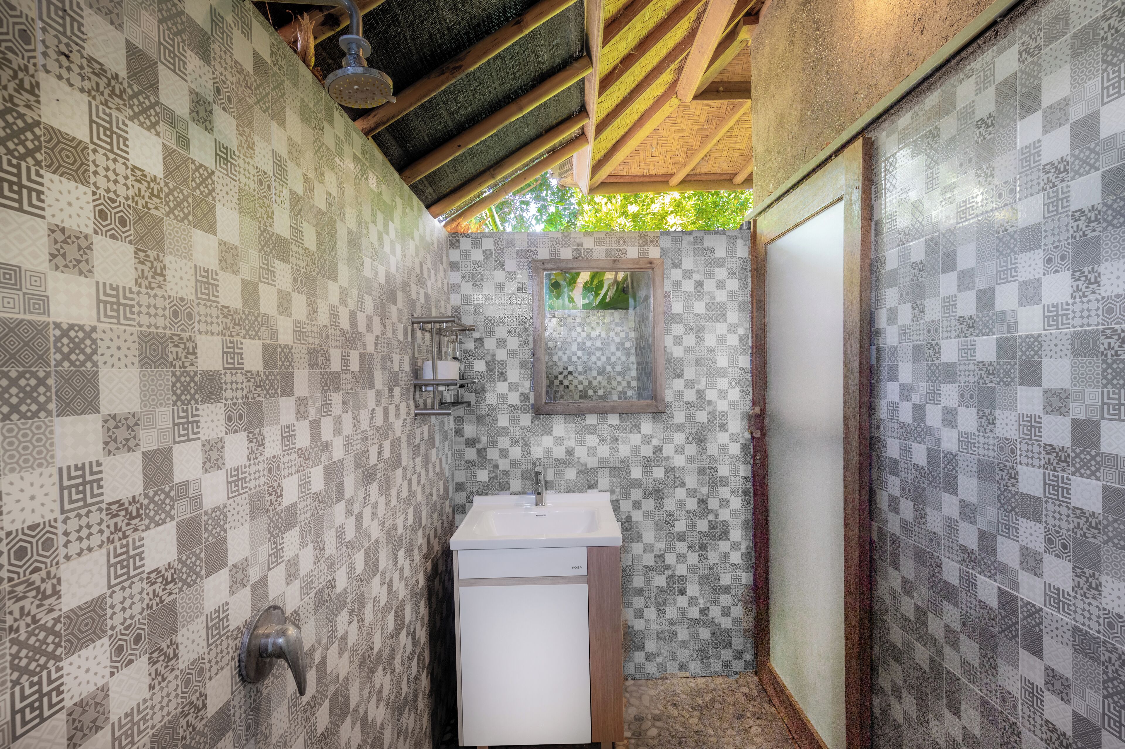 標準客房, 1 張加大雙人床, 陽台, 花園景觀 | 浴室