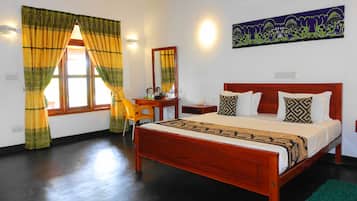 Deluxe Double Room, Balcony, Garden View | Desk, free WiFi