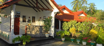 Regina Beach Bungalow