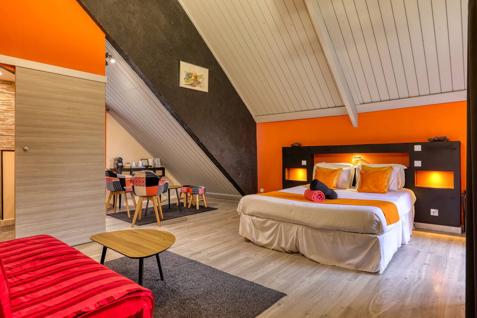 Habitación doble Deluxe, vista a la montaña | Ropa de cama de alta calidad y minibar 