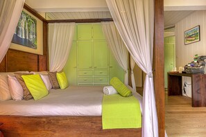 Phòng đôi Deluxe, ban công, quang cảnh vườn | Bộ đồ giường cao cấp, minibar, két bảo mật tại phòng 