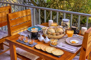 Free daily full breakfast  - La Villa Soalic (Cilaos)