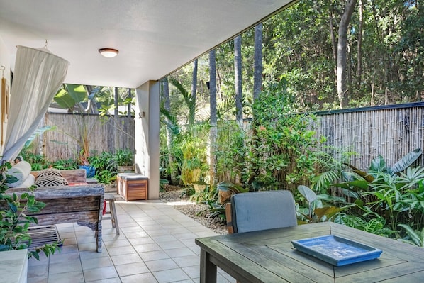 Outdoor dining