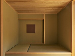 Standard Twin Room, Balcony, Hill View | Desk, free WiFi, bed sheets - GEOSPOT MOTOHAKONE C (Hakone)