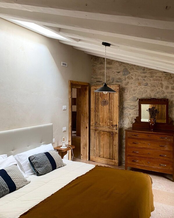 Standard Double Room, Mountain View | Free WiFi