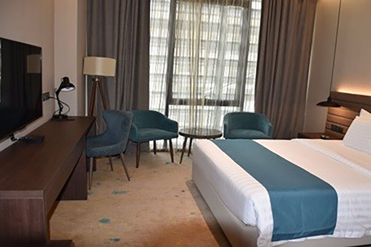 Minibar (some free items), in-room safe, desk, laptop workspace