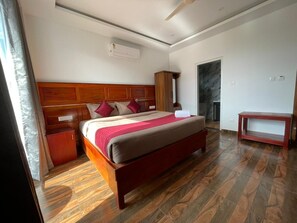 3 bedrooms, free WiFi, bed sheets