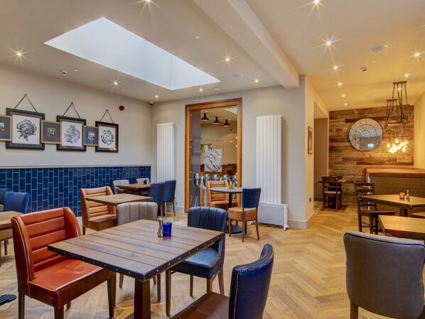 House | Dining