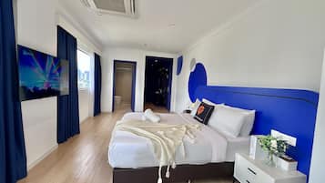 Grand Suite, City View | Iron/ironing board, free WiFi