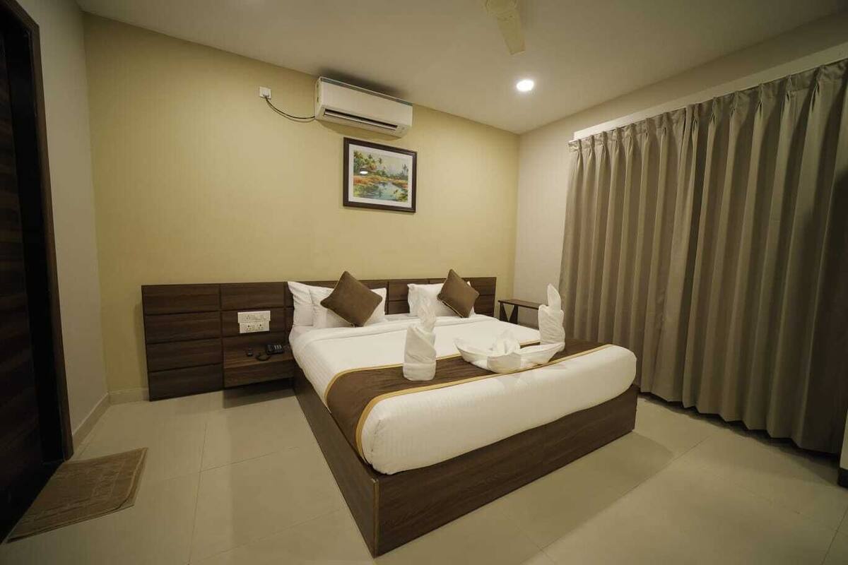 Premium Double Room, City View