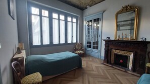 3 bedrooms, iron/ironing board, WiFi