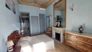 3 habitaciones, tabla de planchar con plancha y wifi 