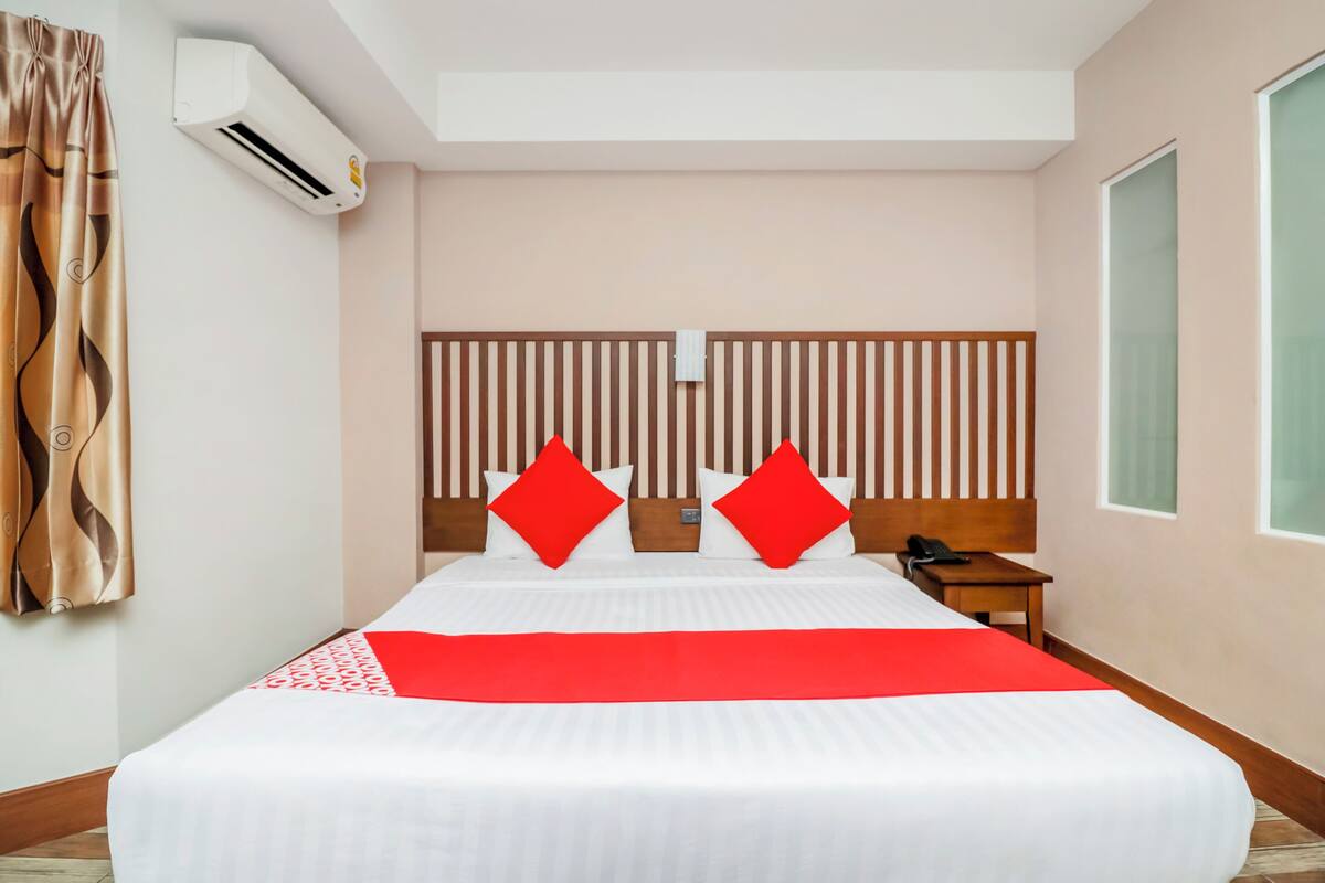 มินิบาร์, โต๊ะทำงาน, Wi-Fi ฟรี, ผ้าปูที่นอน