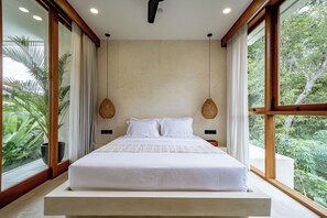 Villa Deluxe, vista piscina | Vista dalla camera