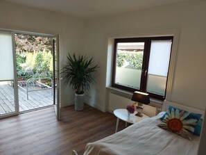 Unclassified image, 2 of 26, button