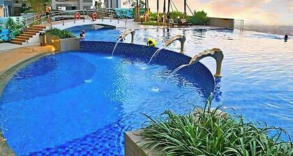Le Tresor Benson Apartment at Surabaya Pakuwon Mall Free Wifi WaterHeater Balcon