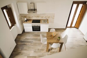 Oven, stovetop, dishwasher - Farmhouse with private spa nestled in the nature of Lake Posta Fibreno. (Posta Fibreno)