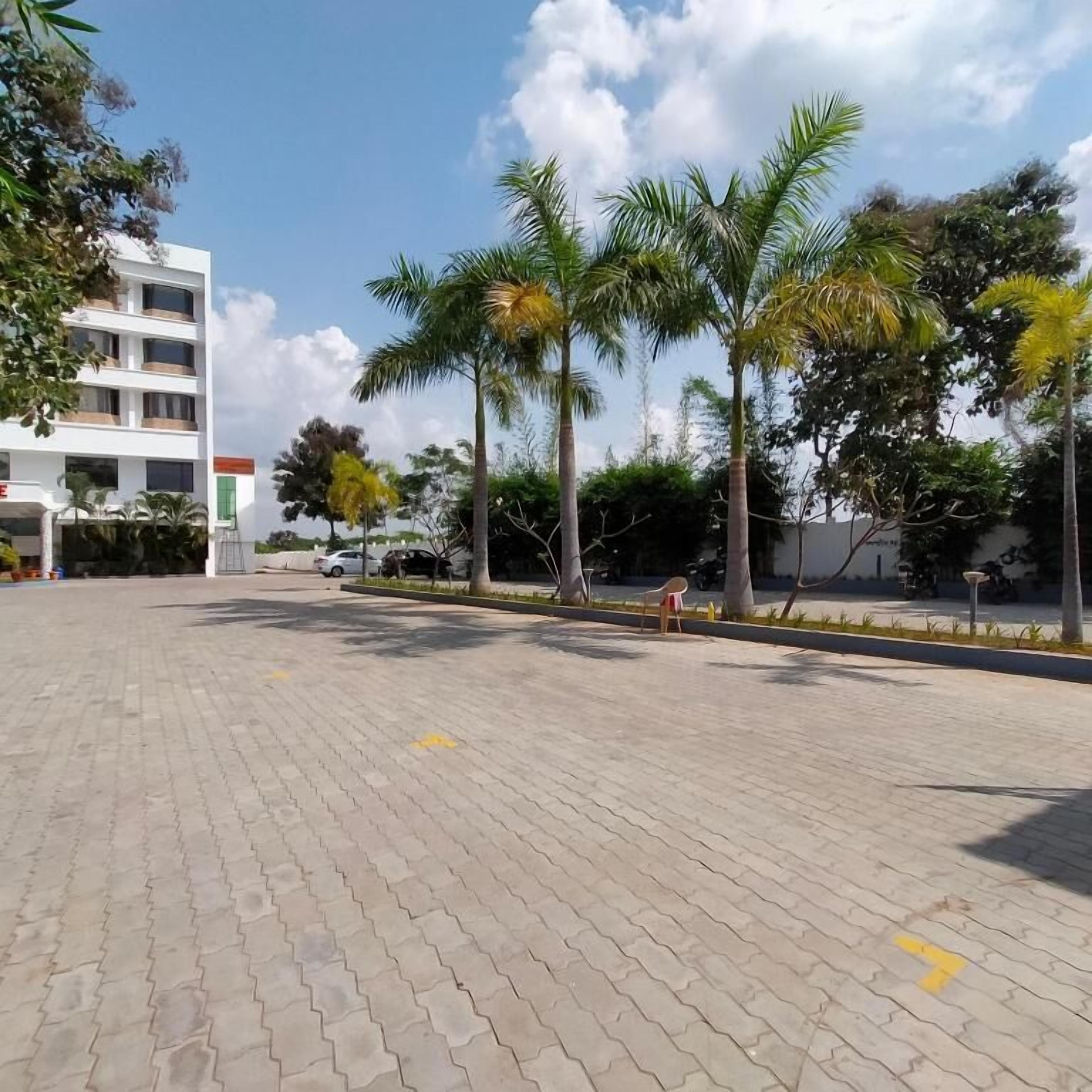 Khuôn viên nơi lưu trú