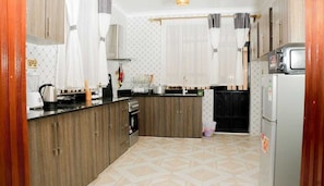 Private kitchen - Lux Suites Advent Homes Naivasha (Naivasha)