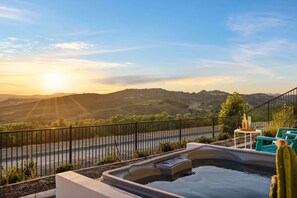 Outdoor spa tub - @ Marbella Lane - Curated 5BR in Upscale RMV Haven (Ladera Ranch)