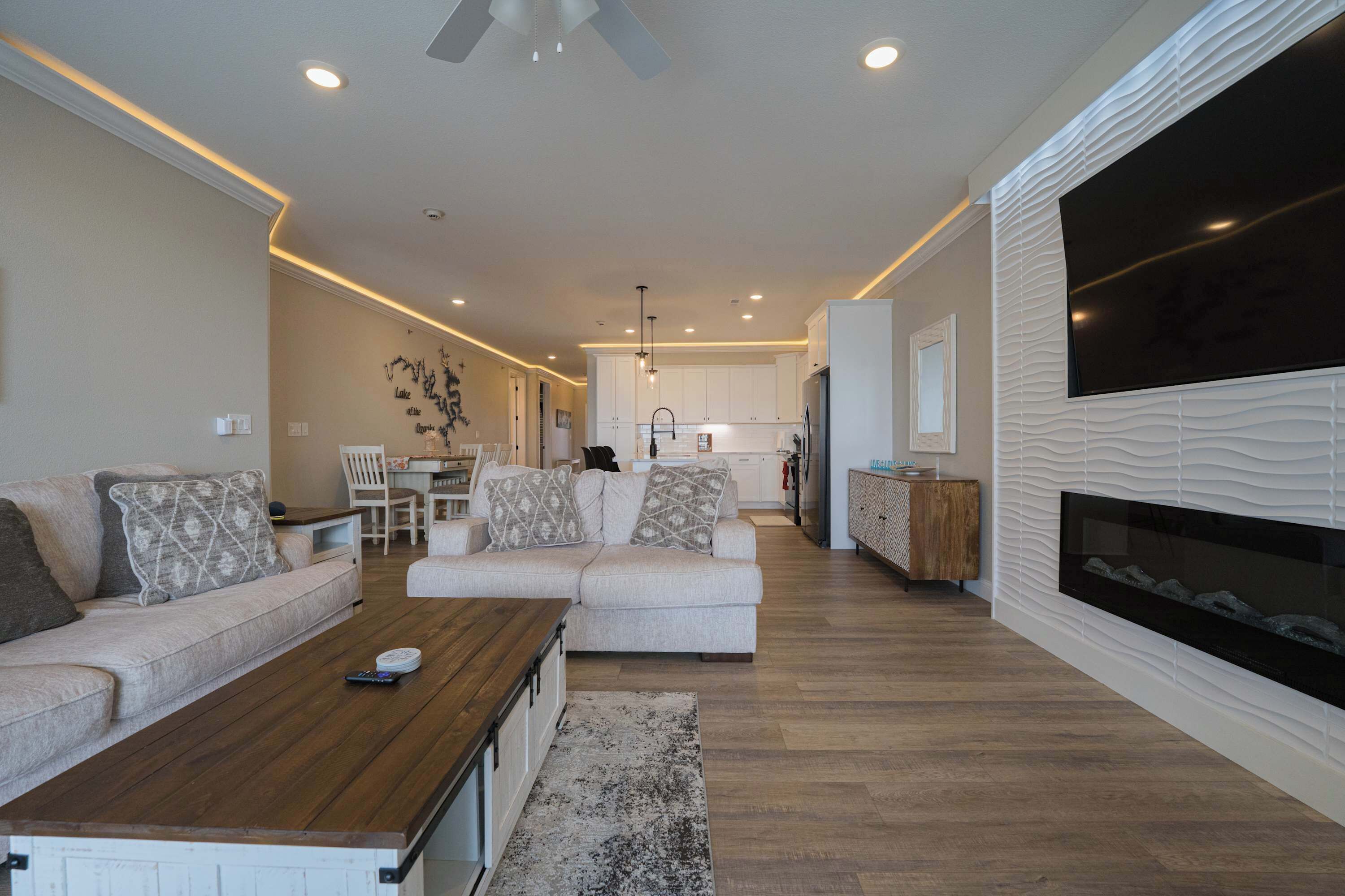 TV, fireplace, offices