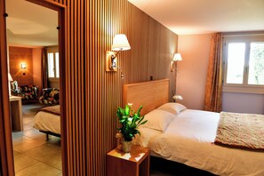 Junior Suite, Garden View - Le Mas Des Aigras - Hôtel & Restaurant (Orange)