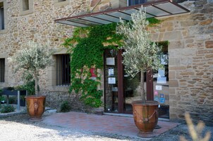 Fachada de la propiedad