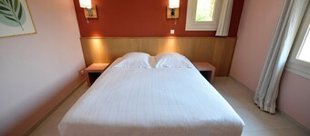 Le Mas Des Aigras - Hôtel & Restaurant