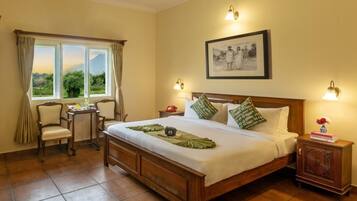 Luxury Double Room, 1 King Bed, Patio, Mountain View | Minibar, in-room safe, blackout curtains, soundproofing