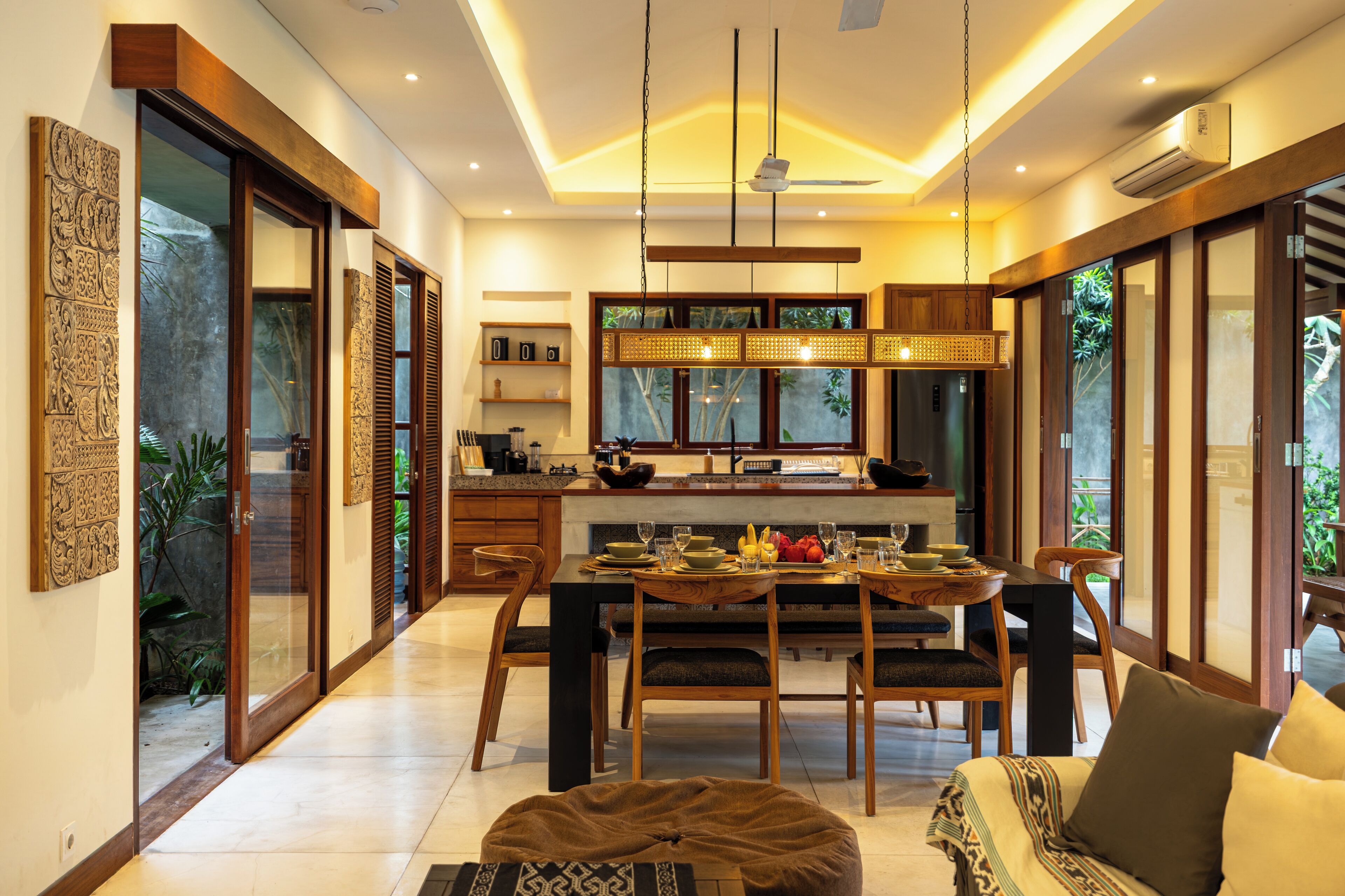 Luxury Villa | Dining room