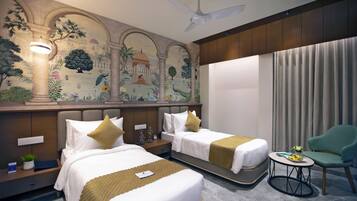 Dobbelt- eller tomannsrom – comfort | Safe på rommet, skrivebord og skrivebord for bærbar PC