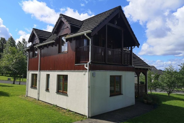 01 Front view of House