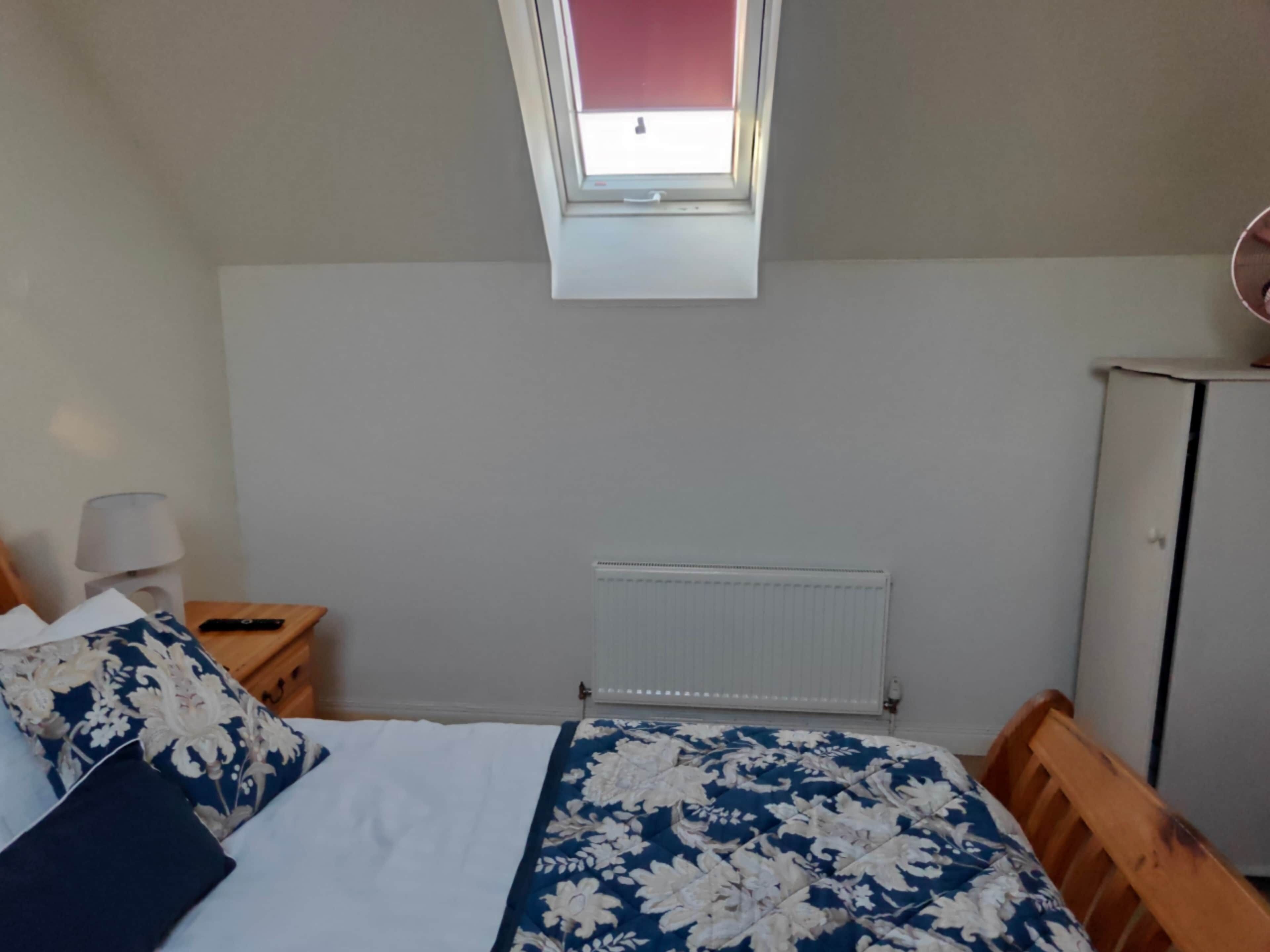 4 bedrooms, in-room safe, desk, iron/ironing board