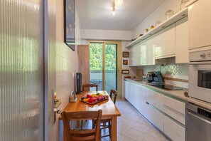 Fridge, microwave, oven, dishwasher