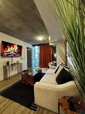 Televisión, oficina