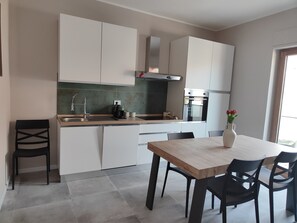 Four, plaque de cuisson, lave-vaisselle