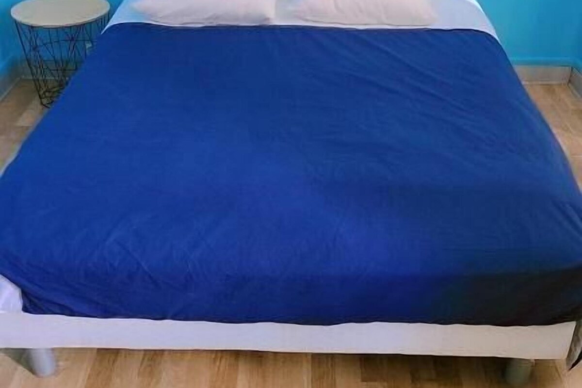Comfort-Doppelzimmer, Blick auf den Innenhof | Schallisolierte Zimmer, kostenloses WLAN