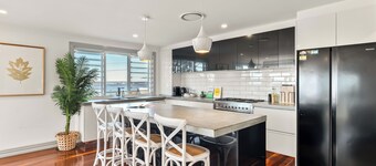 Diamond Head Manor - Pool, Water Views, Central