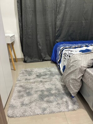 1 bedroom, iron/ironing board, internet, bed sheets