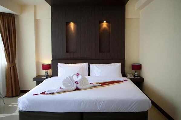 In-room safe, free WiFi